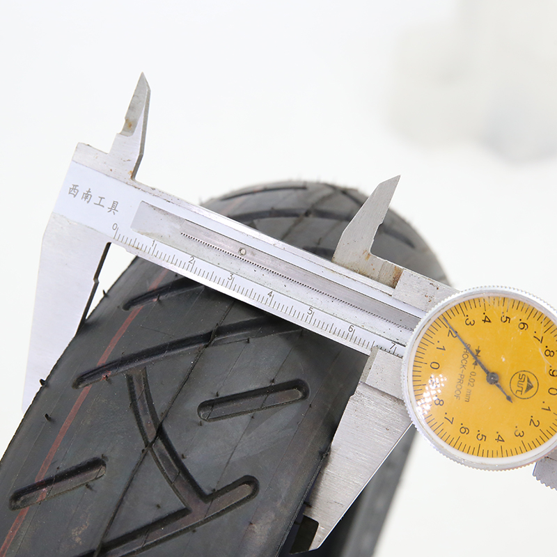 Le pneu à vide 10X2.50 est ada - Scooter Tire avis et prix